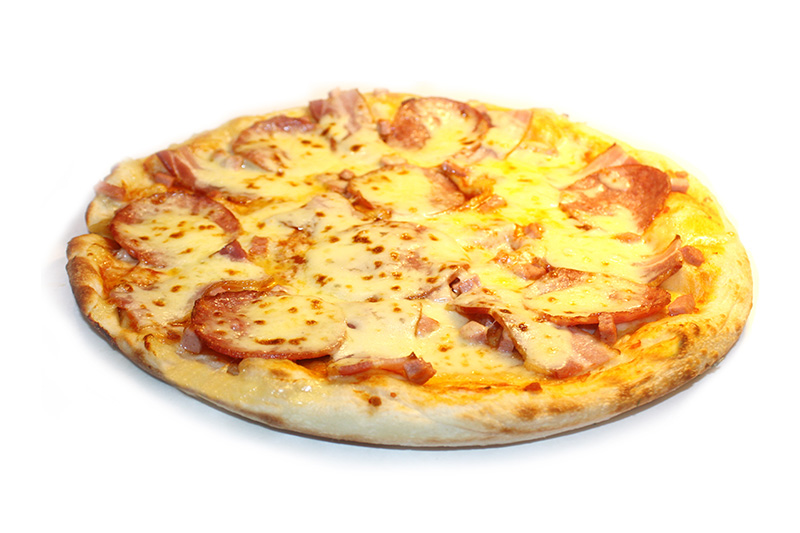 Любимая пицца с копчеными колбасами, неаполитанским соусом, сырами Пармезан и Моцарелла.